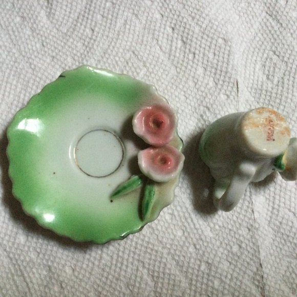 Vintage- miniature/ tiny TEA CUP AND SAUCER- made in Japan-3D pink Flower - Picture 5 of 9